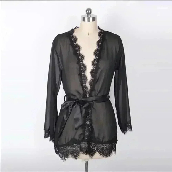 Woman’s Sexy Black Robe G-String Set - Picture 5 of 6